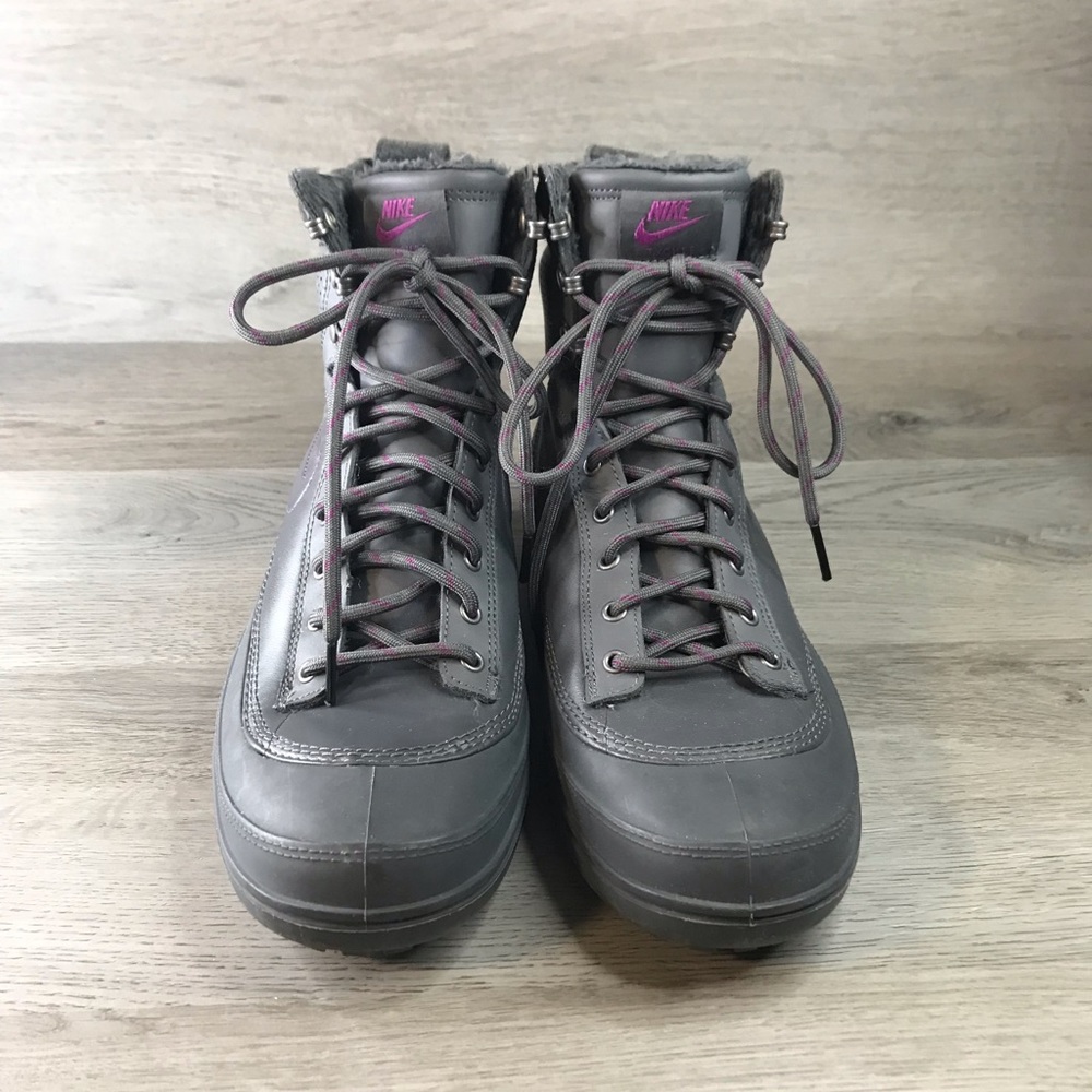 Nike Tychee Mid Winter Gray Boots Women’s size 7